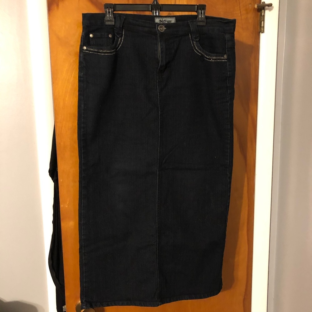 Black long jean skirt w/ sequence on pockets